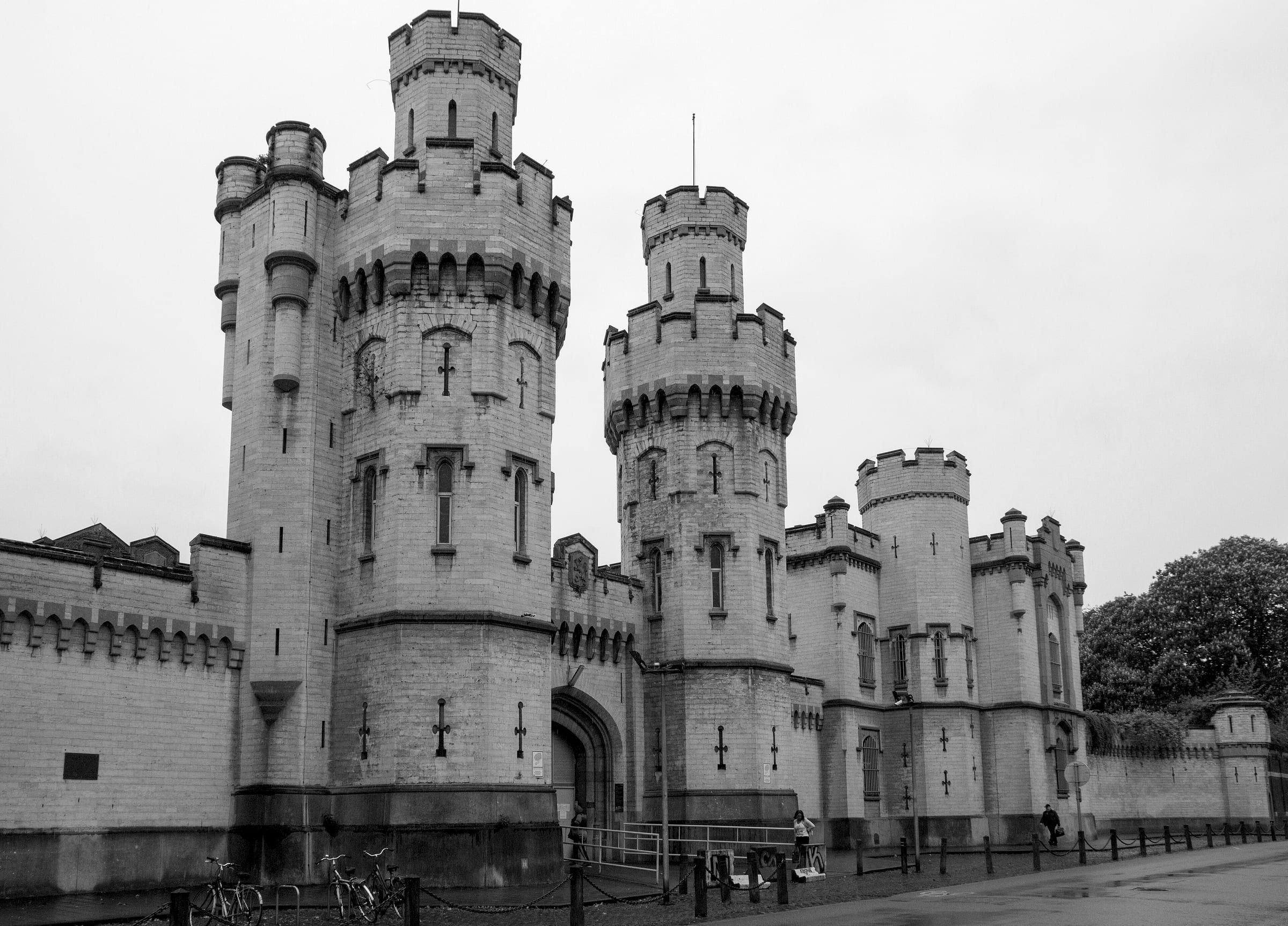 Les tours de l'entrée de la prison de Saint-Gilles à Bruxelles